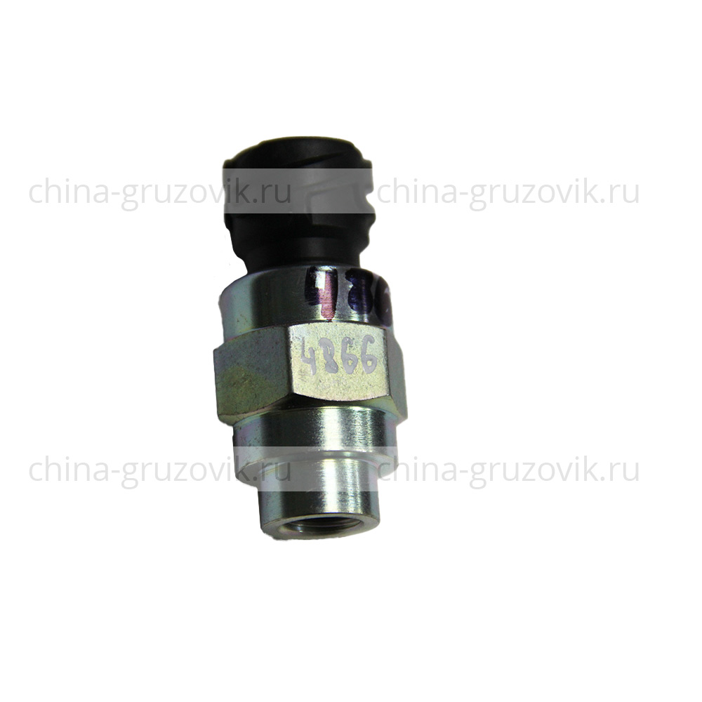 Датчик включения блокировки HOWO T5G/MAN арт.811W25503-0275